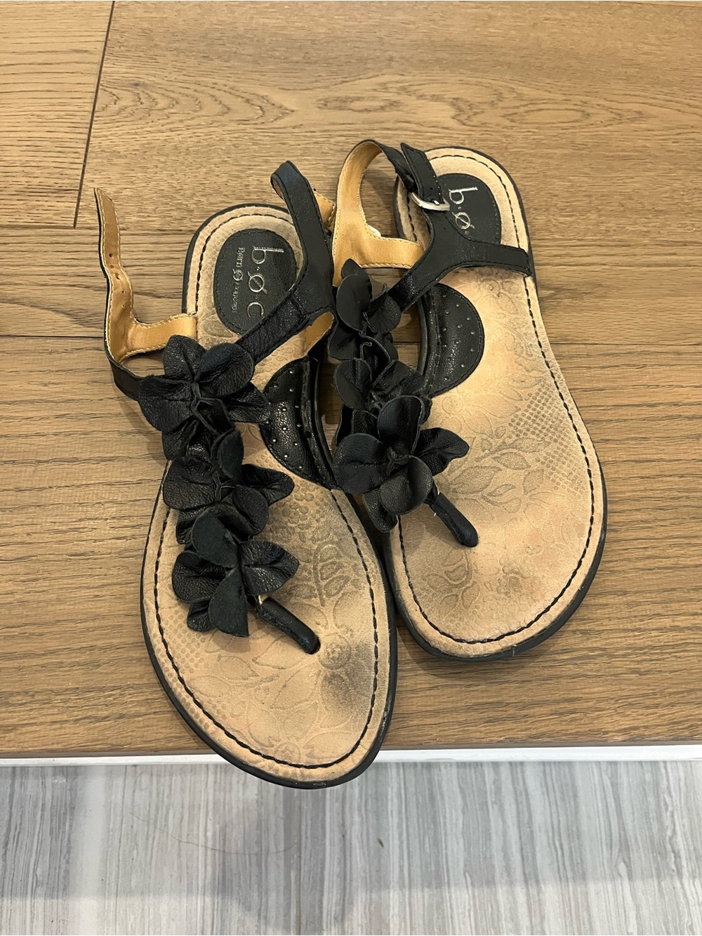 b.o.c. Black Floral T-Strap Sandals with Tan Footbed